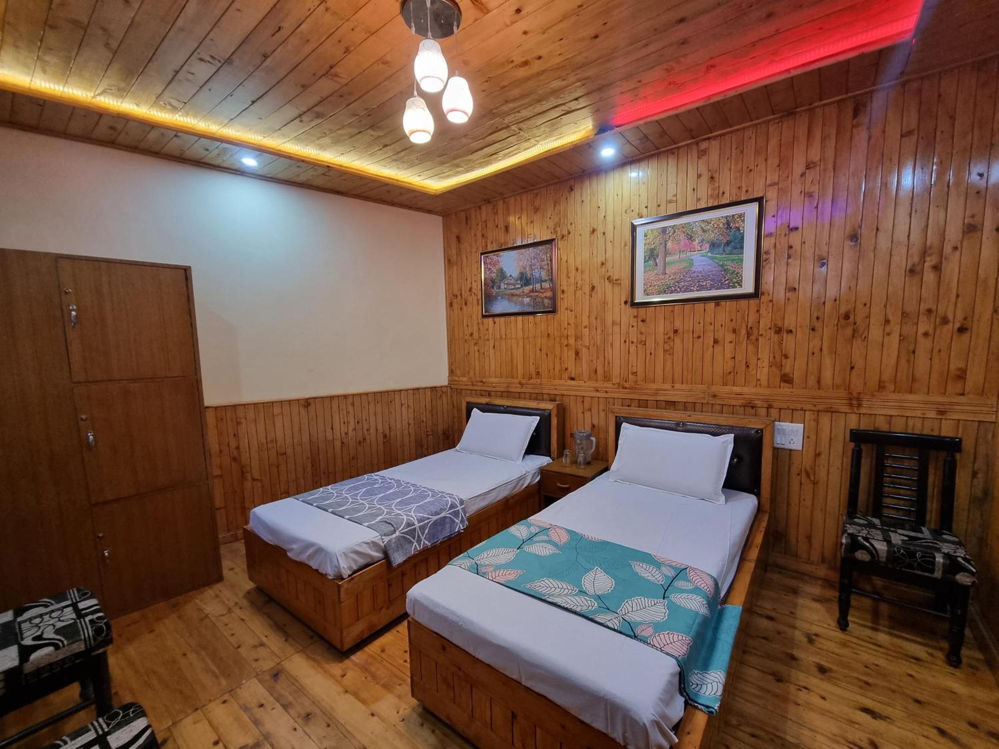 Forest Vibes Kalatop-Rooms And Restaurant Далхаузи Экстерьер фото