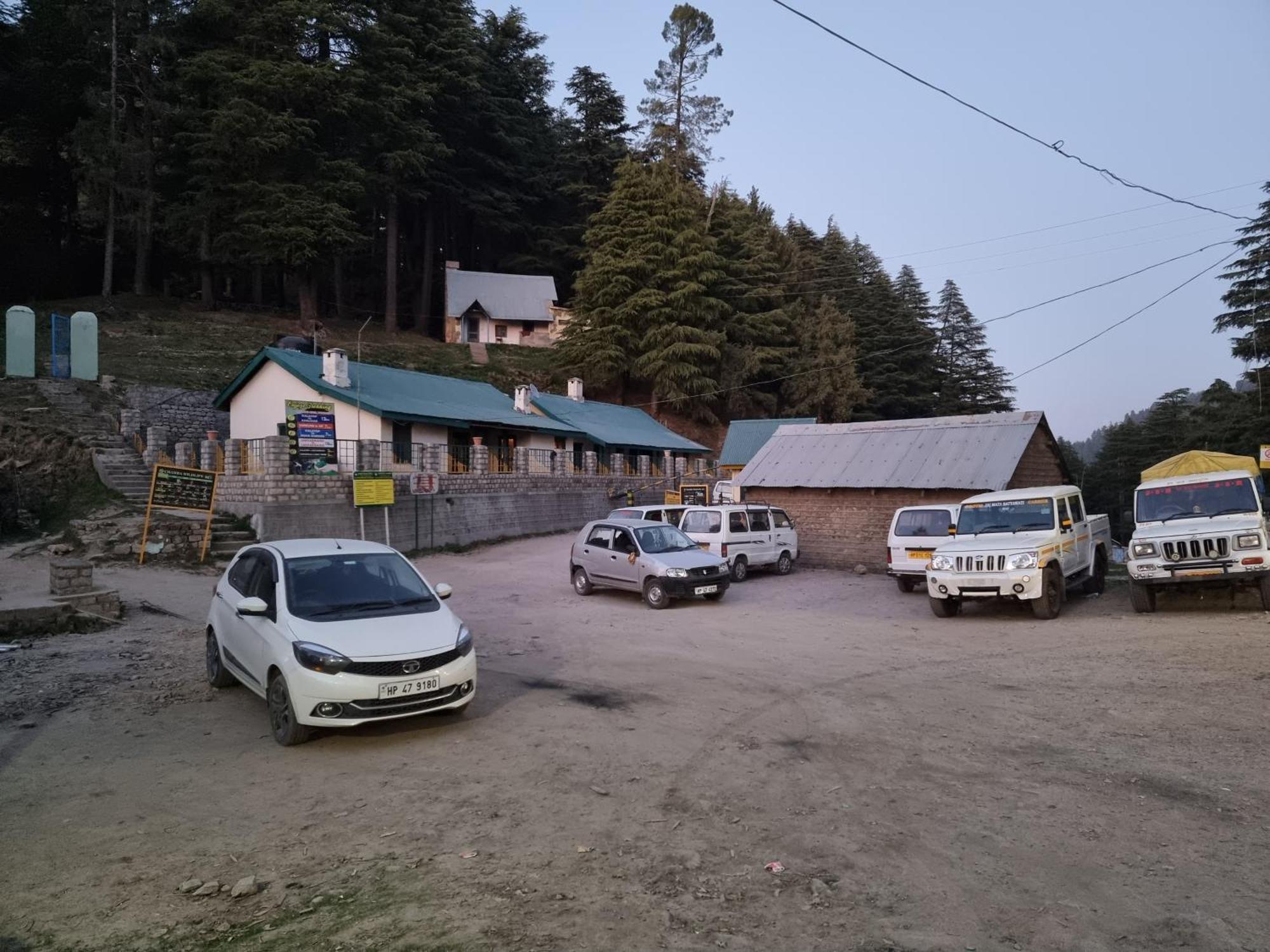 Forest Vibes Kalatop-Rooms And Restaurant Далхаузи Экстерьер фото