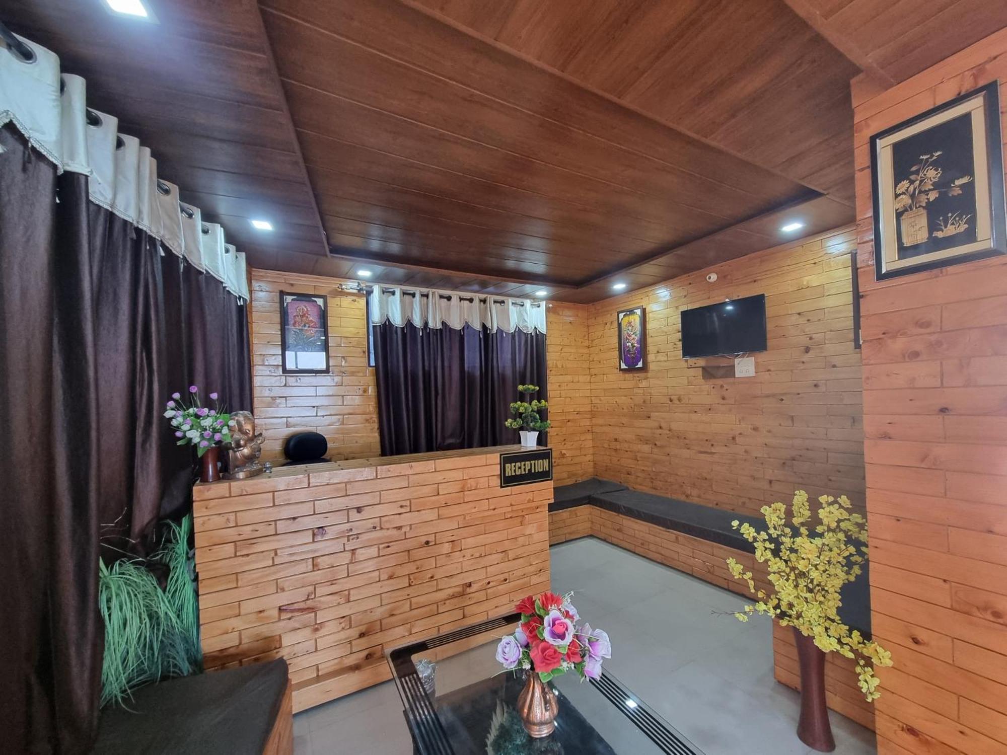 Forest Vibes Kalatop-Rooms And Restaurant Далхаузи Экстерьер фото