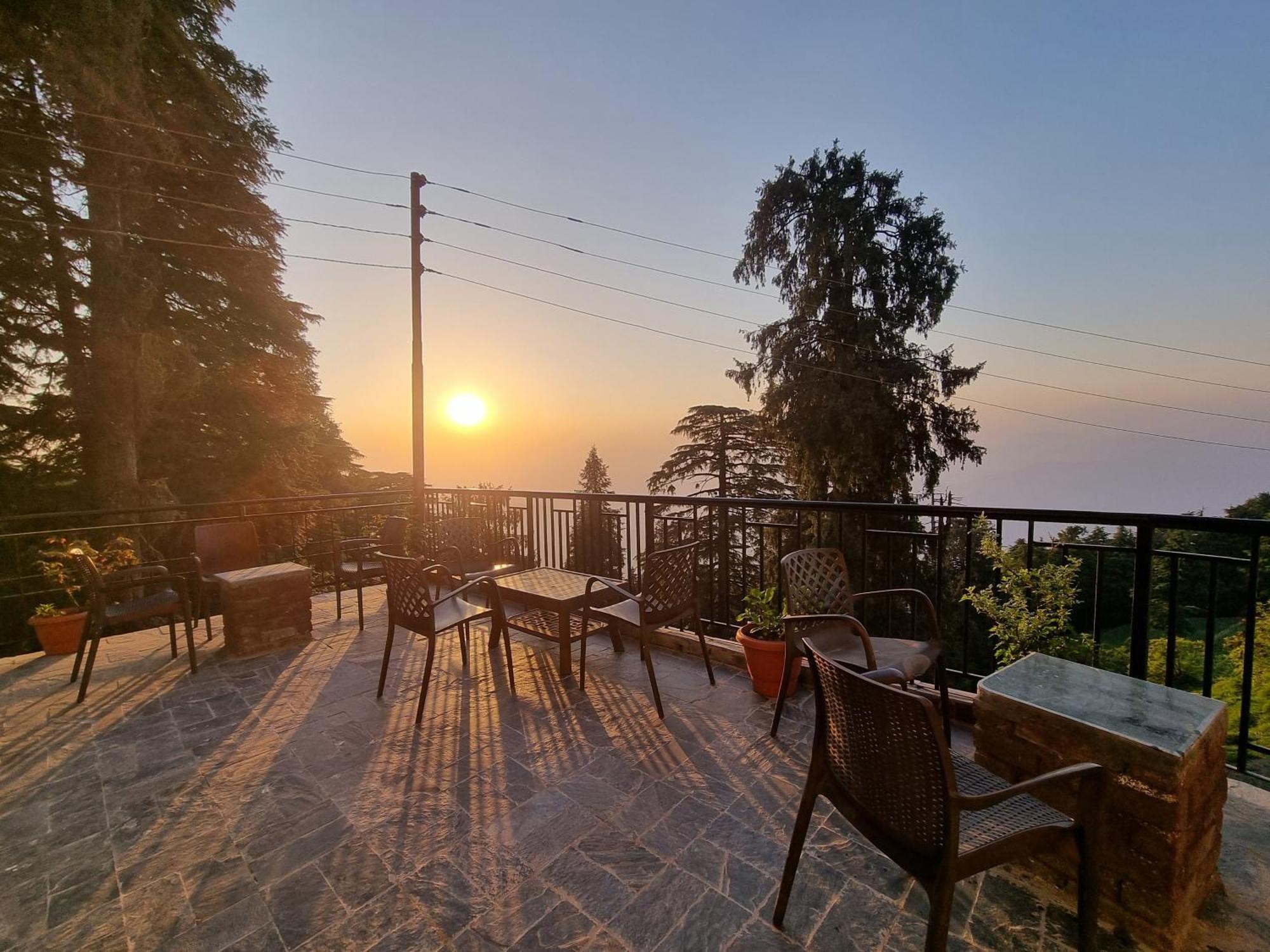 Forest Vibes Kalatop-Rooms And Restaurant Далхаузи Экстерьер фото