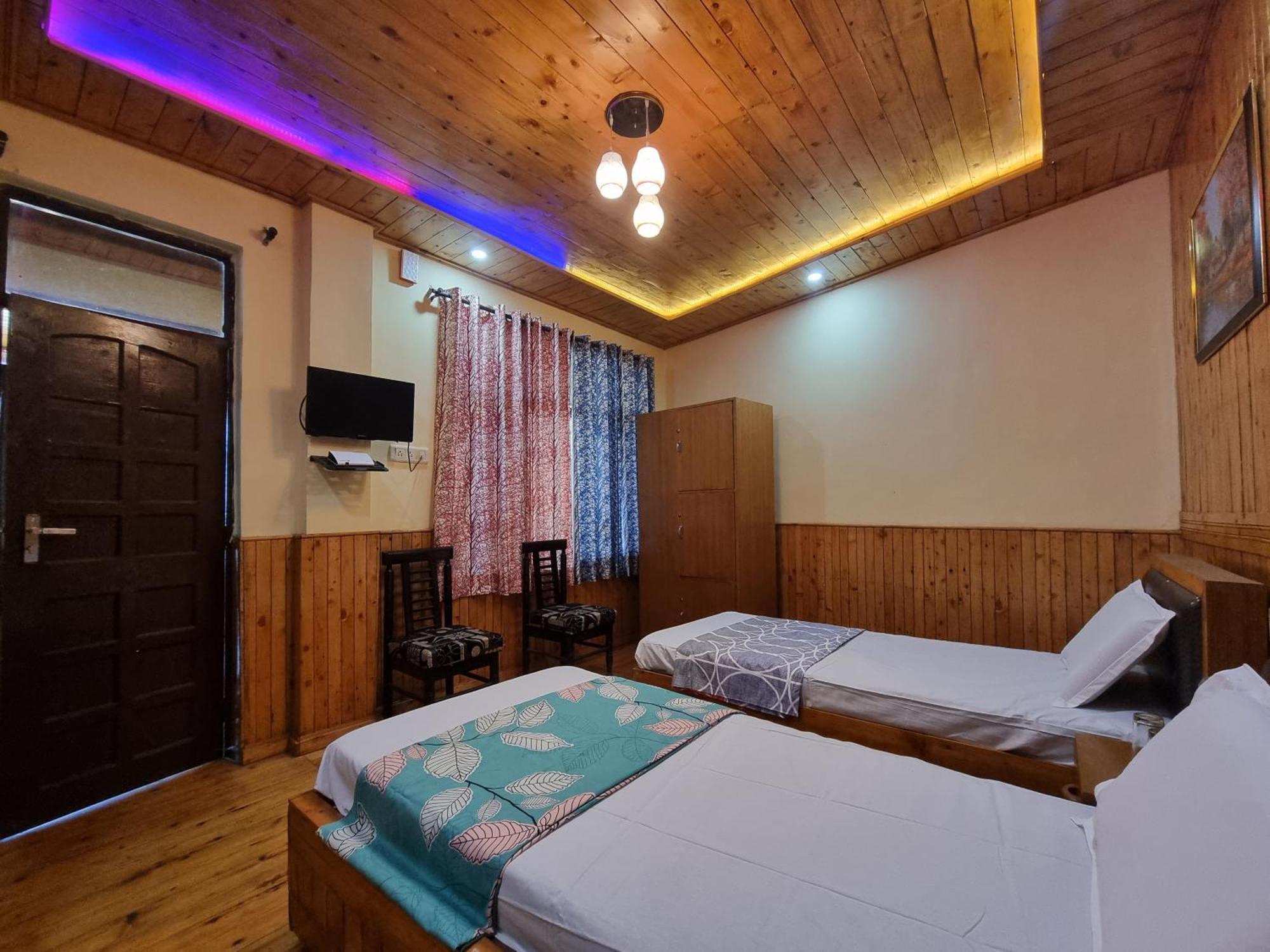 Forest Vibes Kalatop-Rooms And Restaurant Далхаузи Экстерьер фото